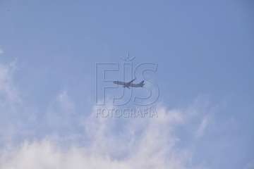 Izado de la bandera azul en Hoya del Pozo (foto TA/Francisco Javier Santana)